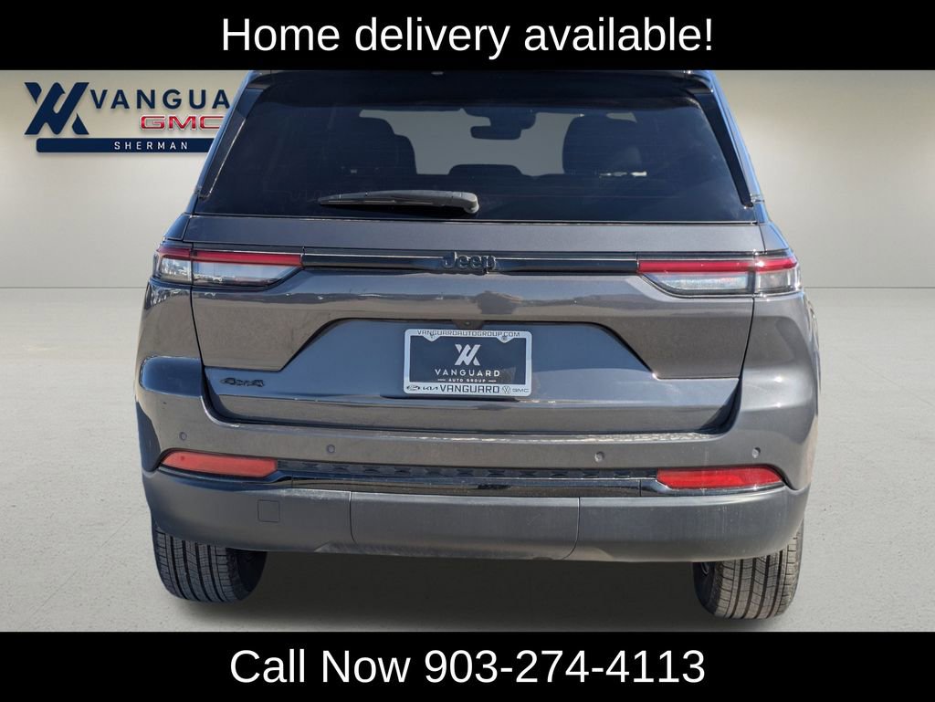 Used 2025 Jeep Grand Cherokee Altitude image 12