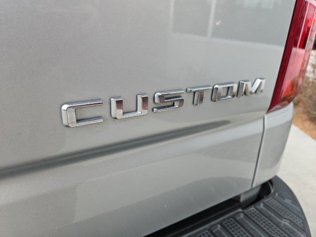Used 2020 Chevrolet Silverado 1500 Custom w/ Custom Value Package image 21