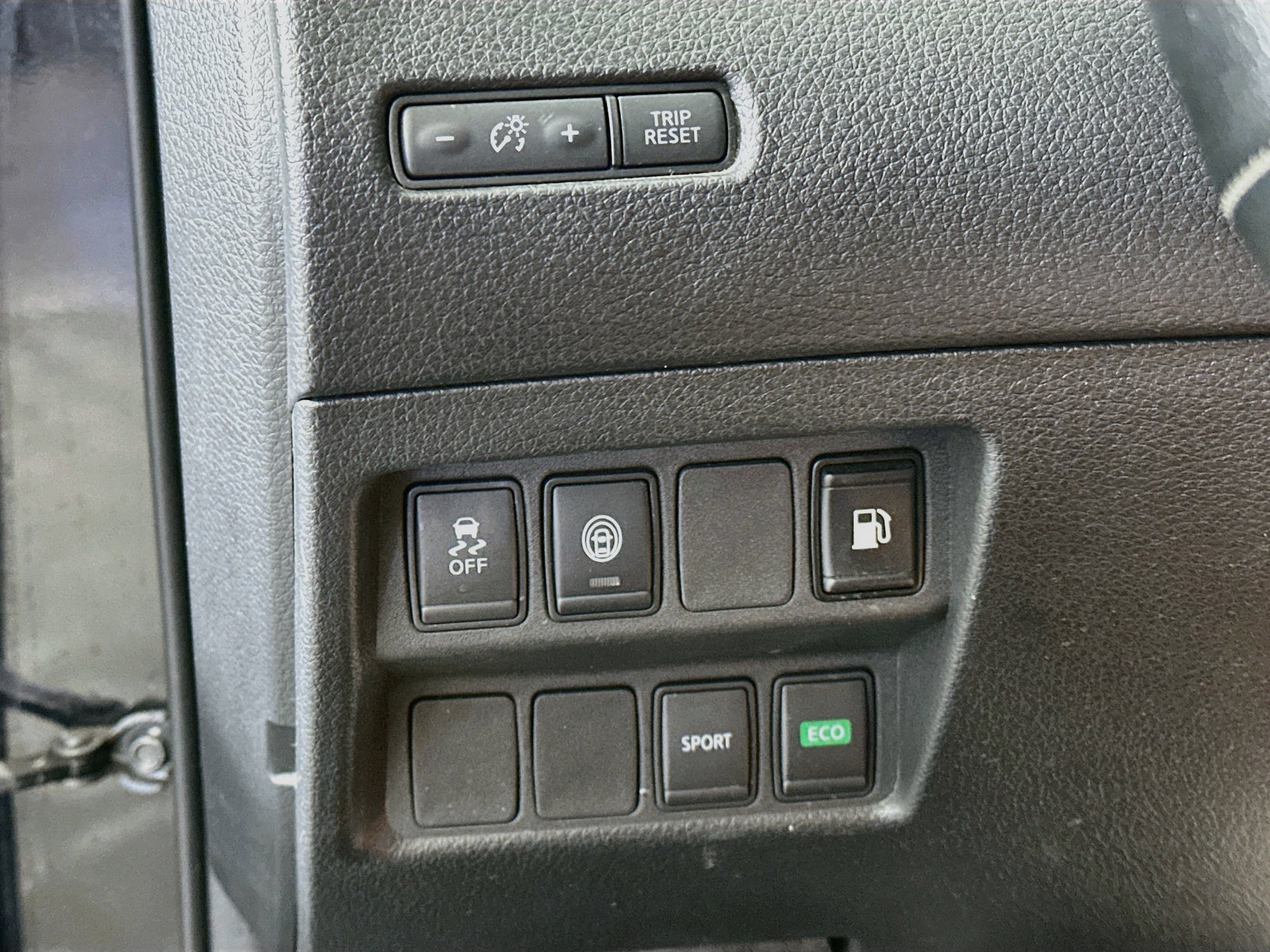 Used 2019 Nissan Rogue S FWD image 17