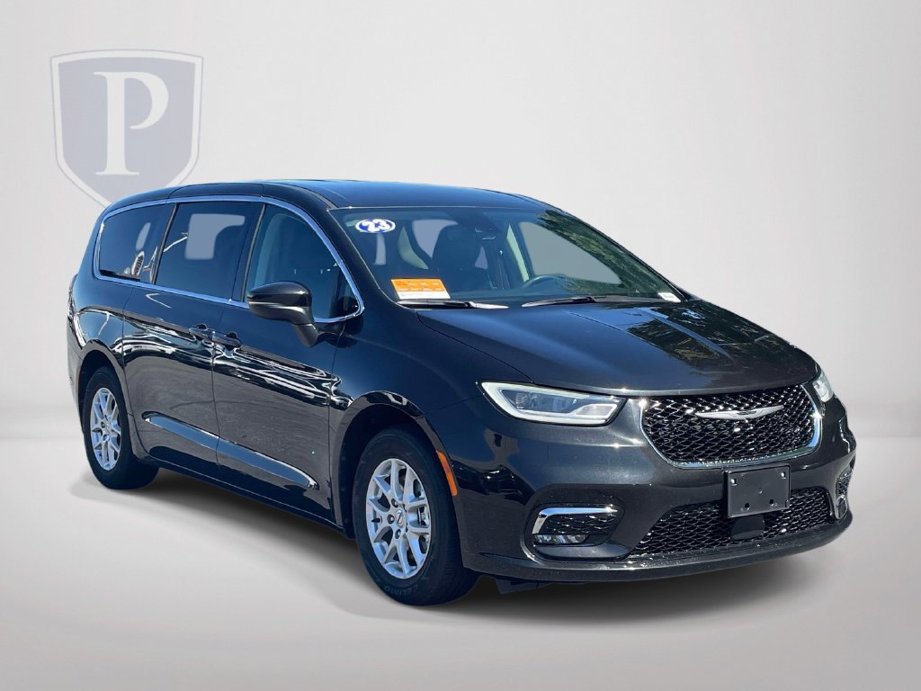 Certified 2023 Chrysler Pacifica Touring-L FWD image 2