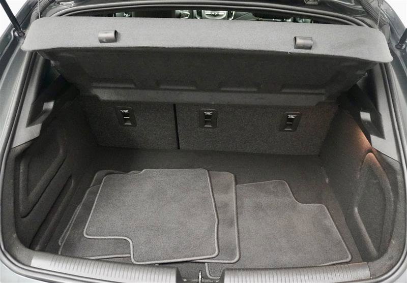 Used 2018 Chevrolet Cruze LT w/ Convenience Package FWD image 45
