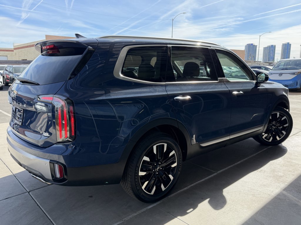 Used 2025 Kia Telluride SX AWD/4WD image 4