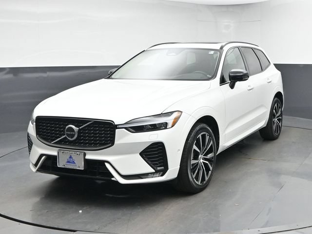 Used 2024 Volvo XC60 B5 Plus w/ Protection Package Premier AWD/4WD image 3