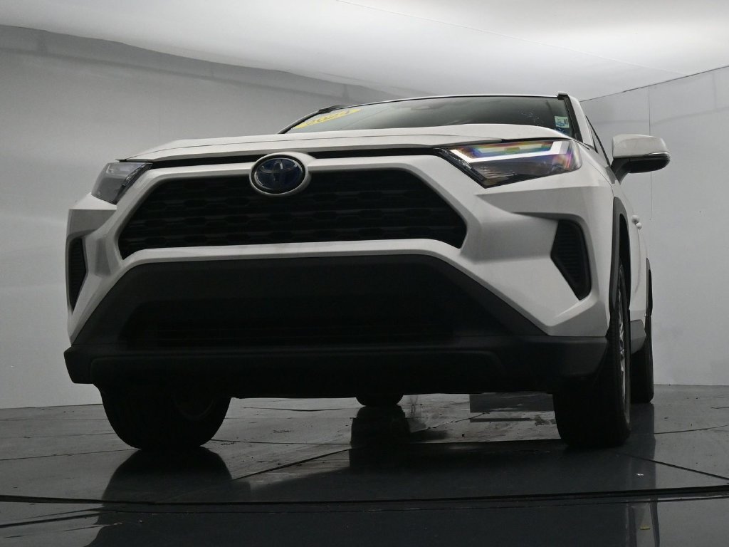 Used 2024 Toyota RAV4 XLE w/ Convenience Package AWD/4WD image 19
