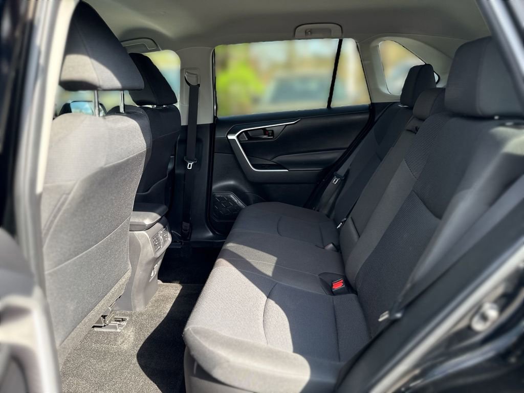 Used 2024 Toyota RAV4 LE image 23