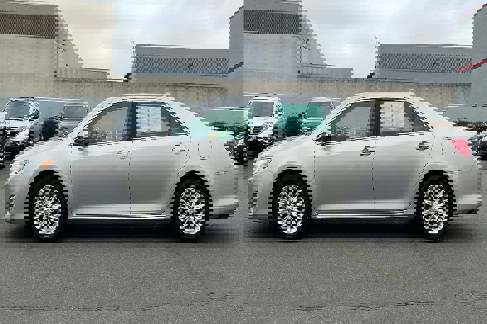 Used 2013 Toyota Camry XLE image 9