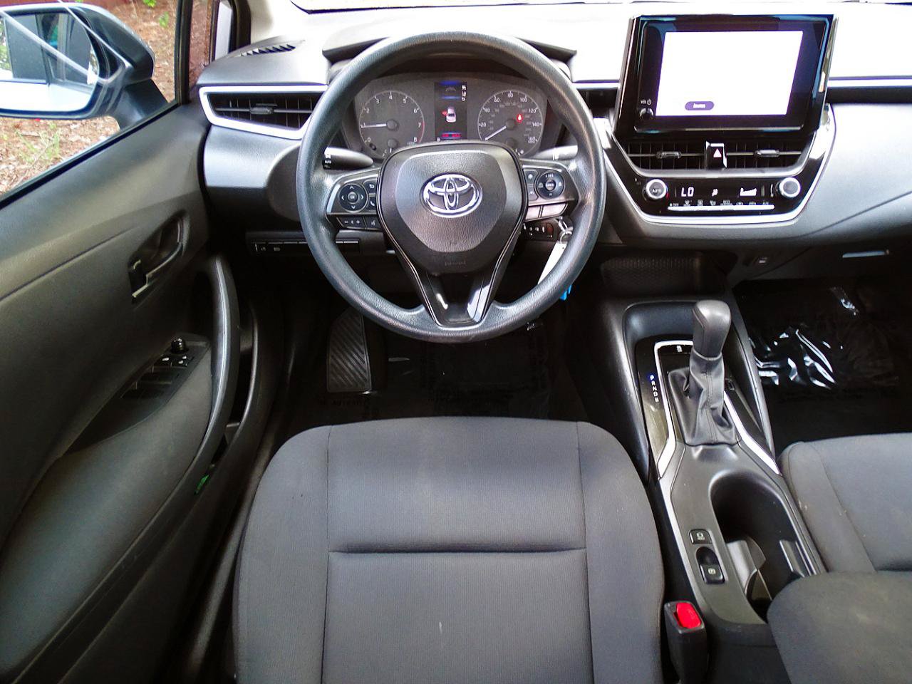 Used 2023 Toyota Corolla LE FWD image 36