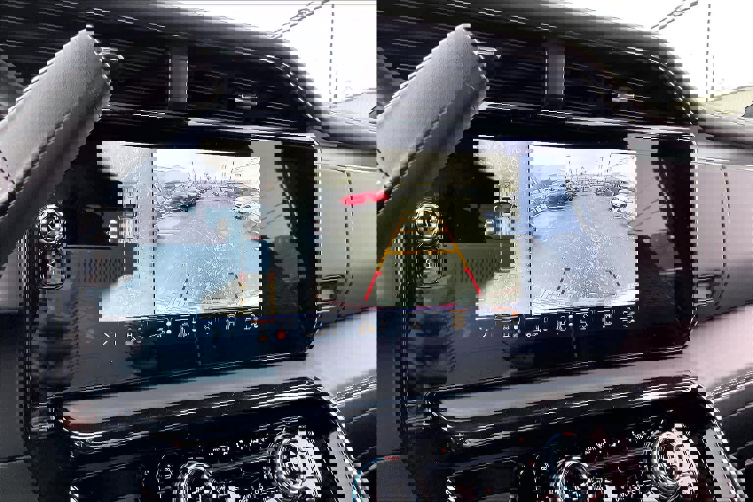 Used 2024 GMC Sierra 2500 AT4X image 22