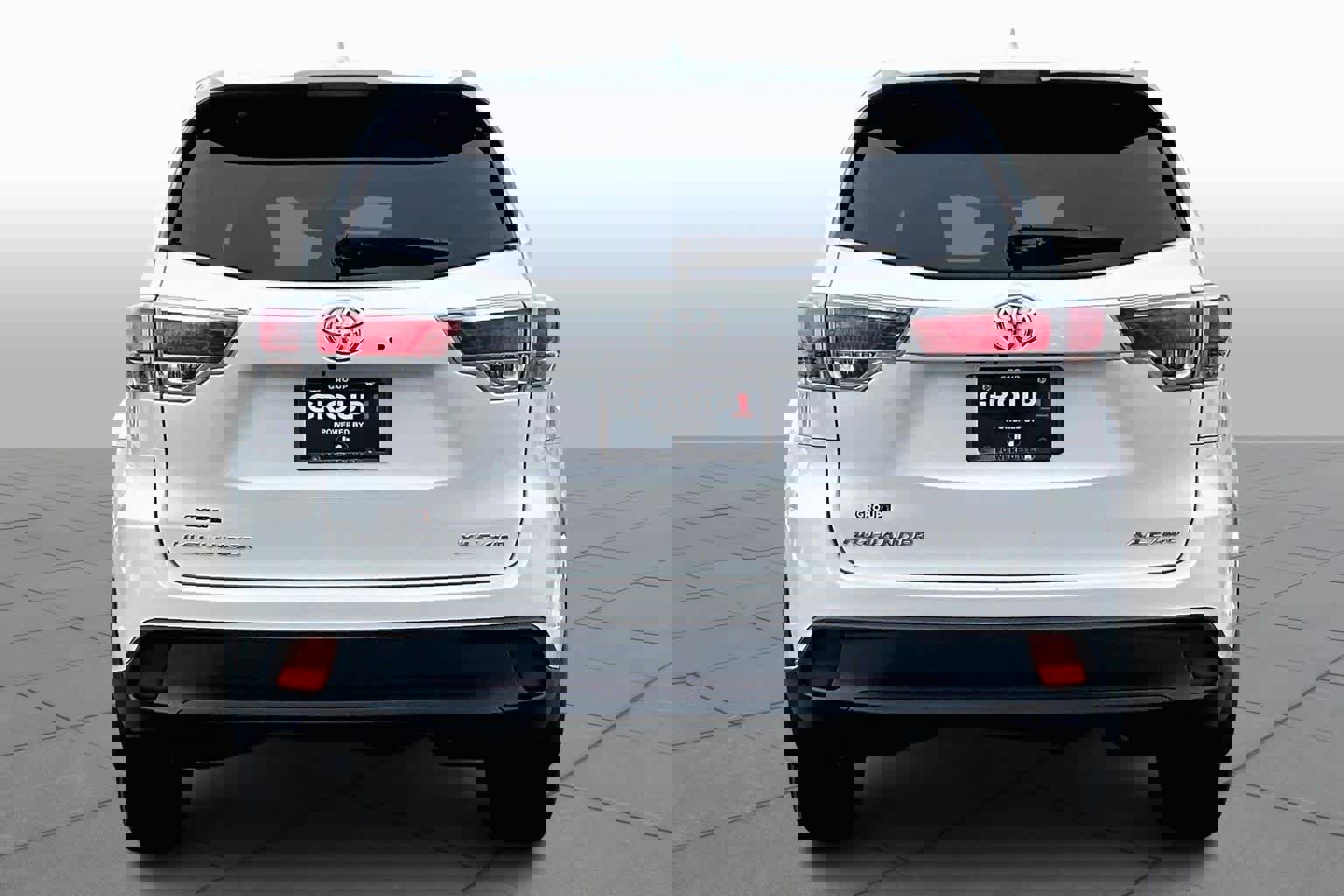 Used 2014 Toyota Highlander XLE image 5