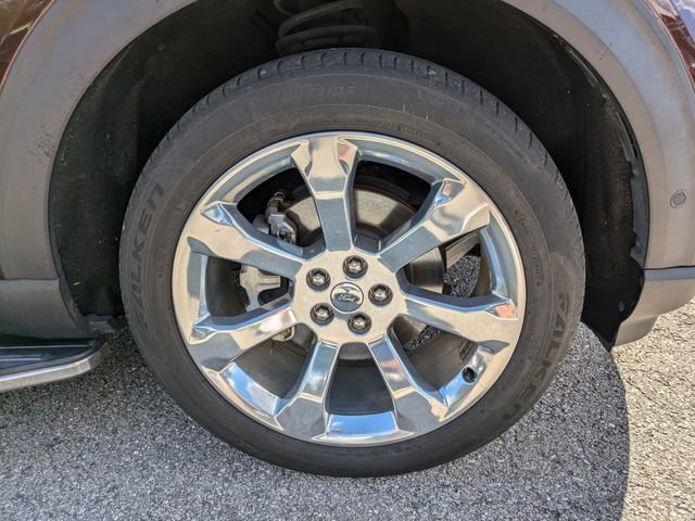 Used 2020 Ford Explorer Platinum w/ Premium Technology Package image 13