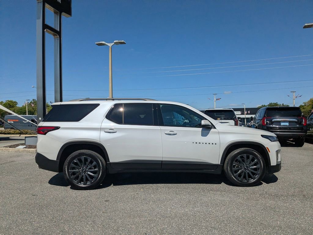 Certified 2023 Chevrolet Traverse RS AWD/4WD image 2