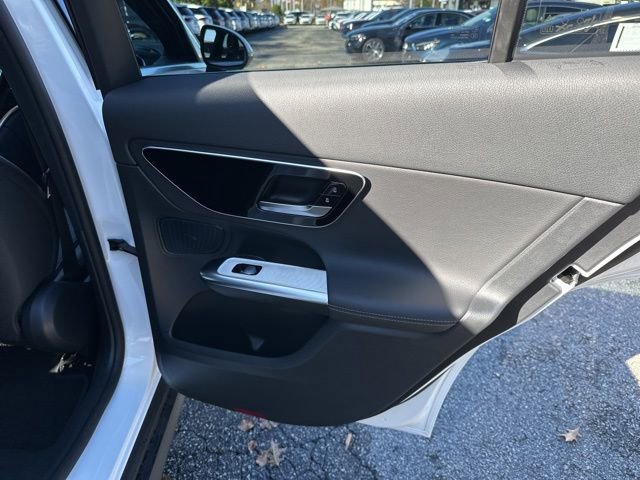 Used 2025 Mercedes-Benz GLC 300 4MATIC image 28