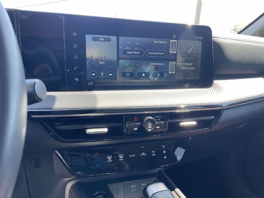 Used 2025 Nissan Kicks SR FWD image 23