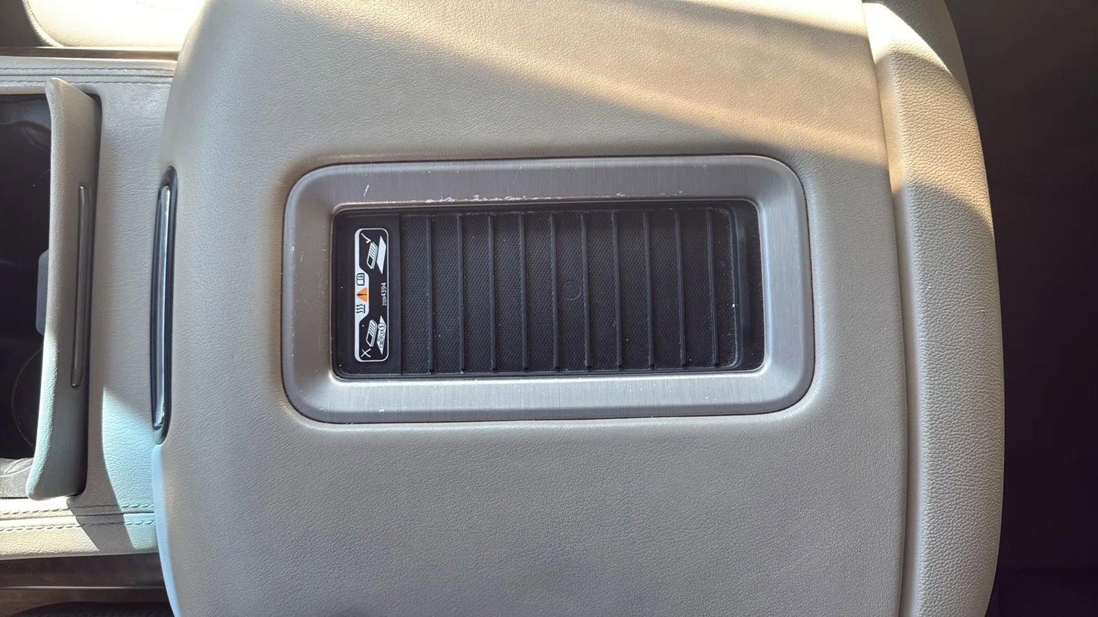 Used 2019 GMC Yukon XL Denali image 42