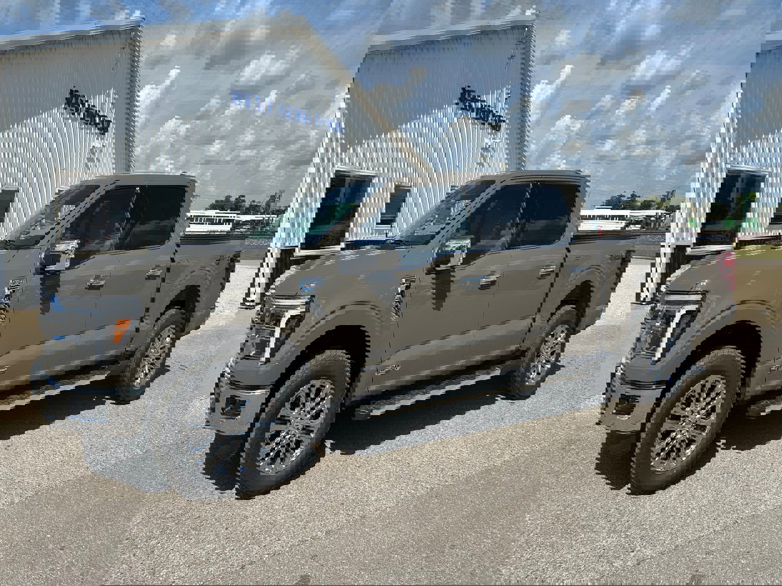 New 2025 Ford F150 Lariat w/ Equipment Group 501A Mid image 2