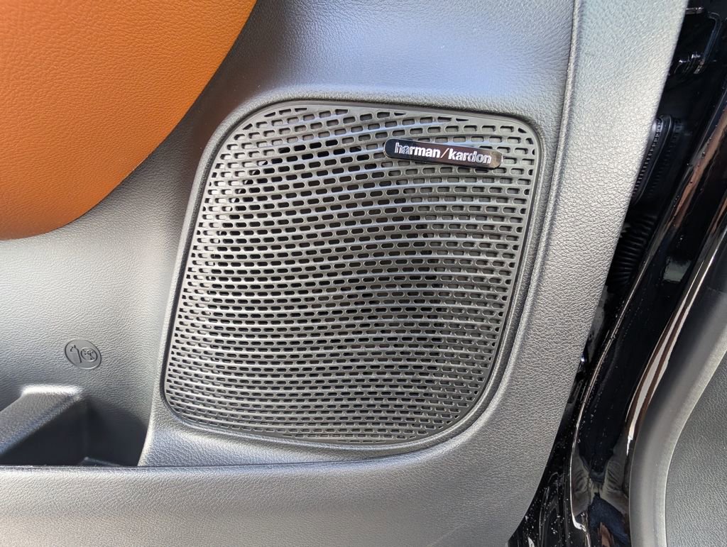 New 2026 Chrysler Pacifica Pinnacle w/ Trailer Tow Group image 44