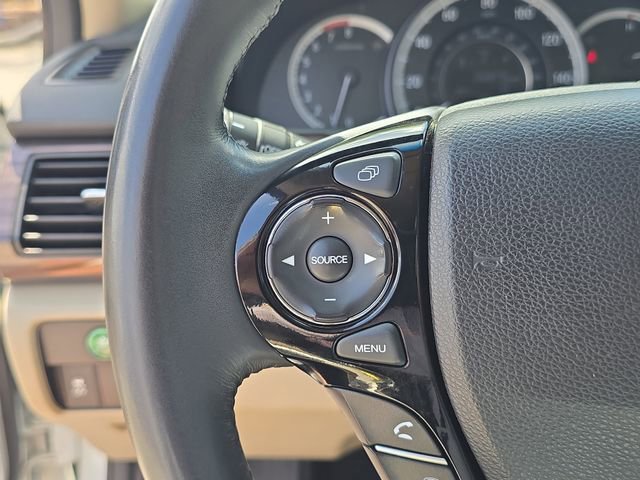 Used 2017 Honda Accord EX-L image 31