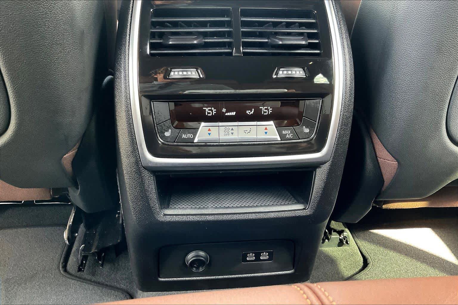 Used 2025 BMW X5 xDrive40i w/ Premium Package AWD/4WD image 36