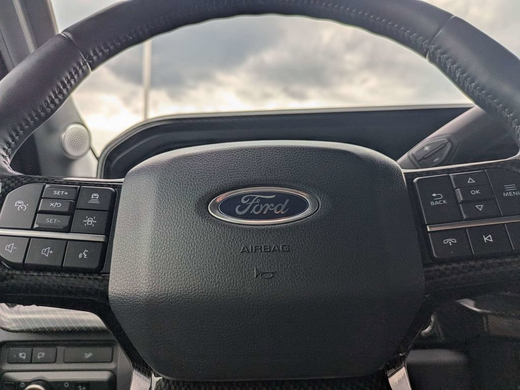 Used 2024 Ford F250 Lariat w/ Lariat Ultimate Package AWD/4WD image 34