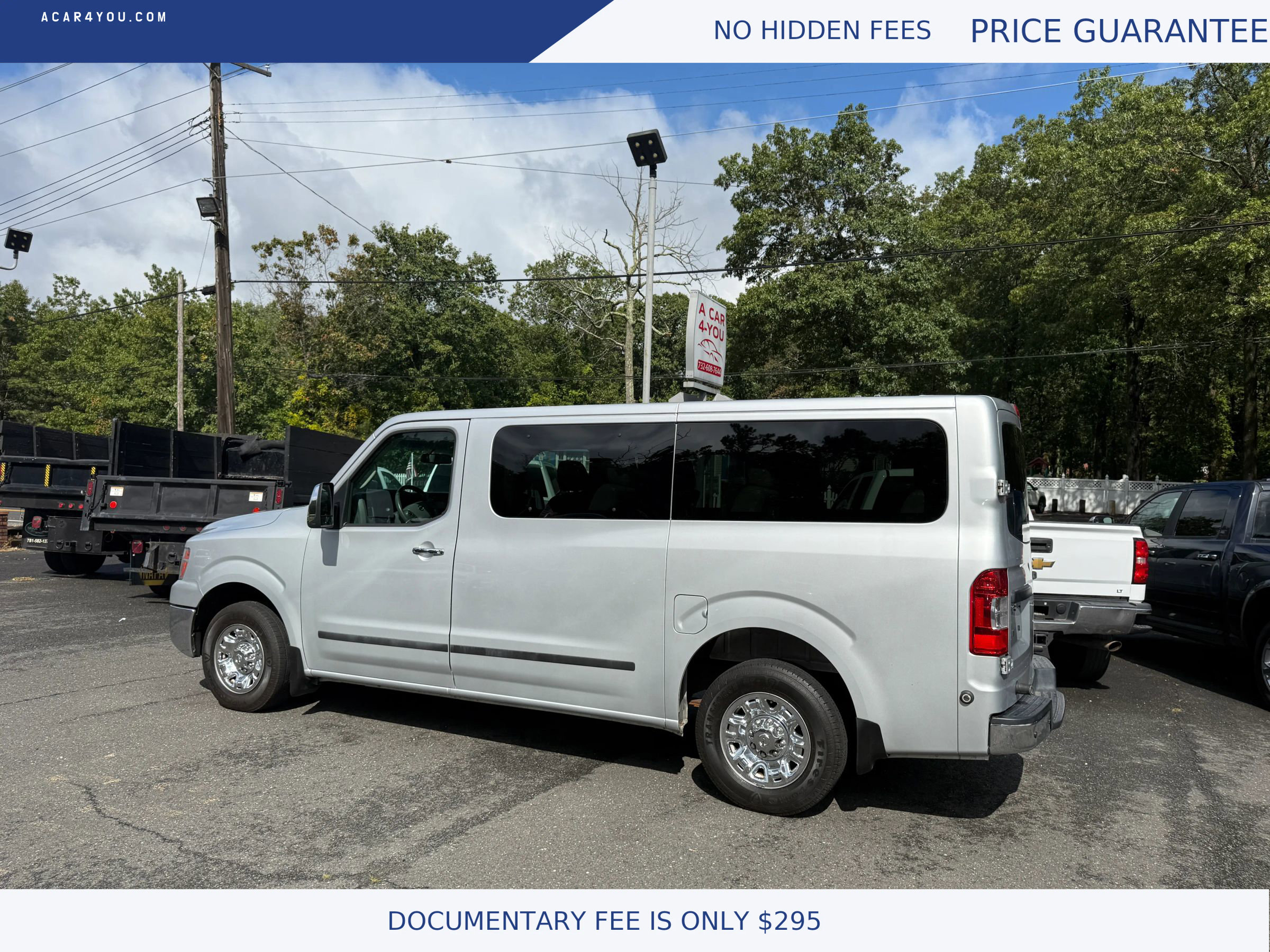 Used 2012 Nissan NV 3500 SL w/ Technology Pkg image 6