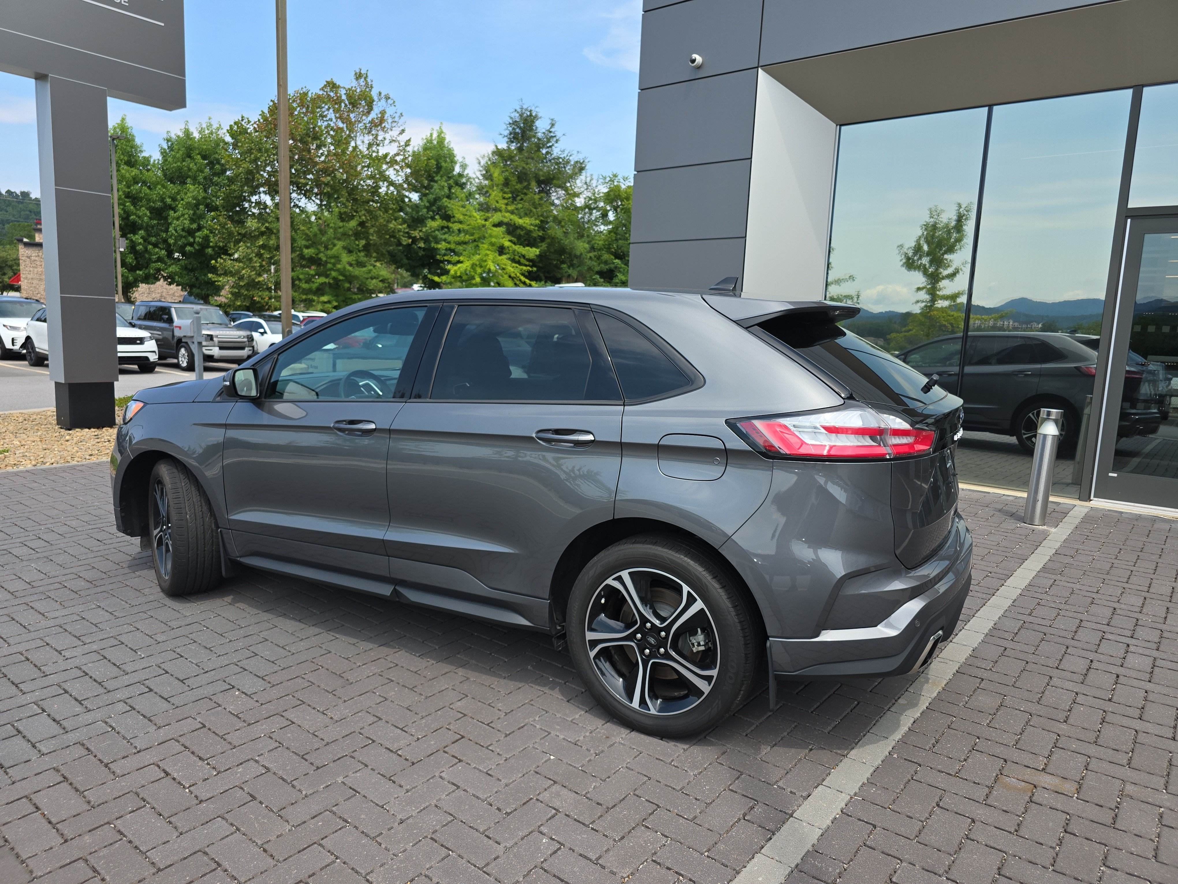 Used 2023 Ford Edge ST AWD/4WD image 7