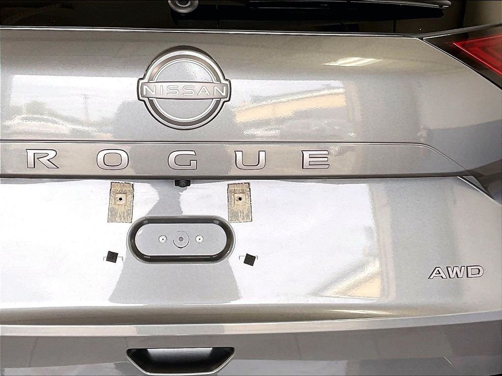 Certified 2026 Nissan Rogue SV AWD/4WD image 28