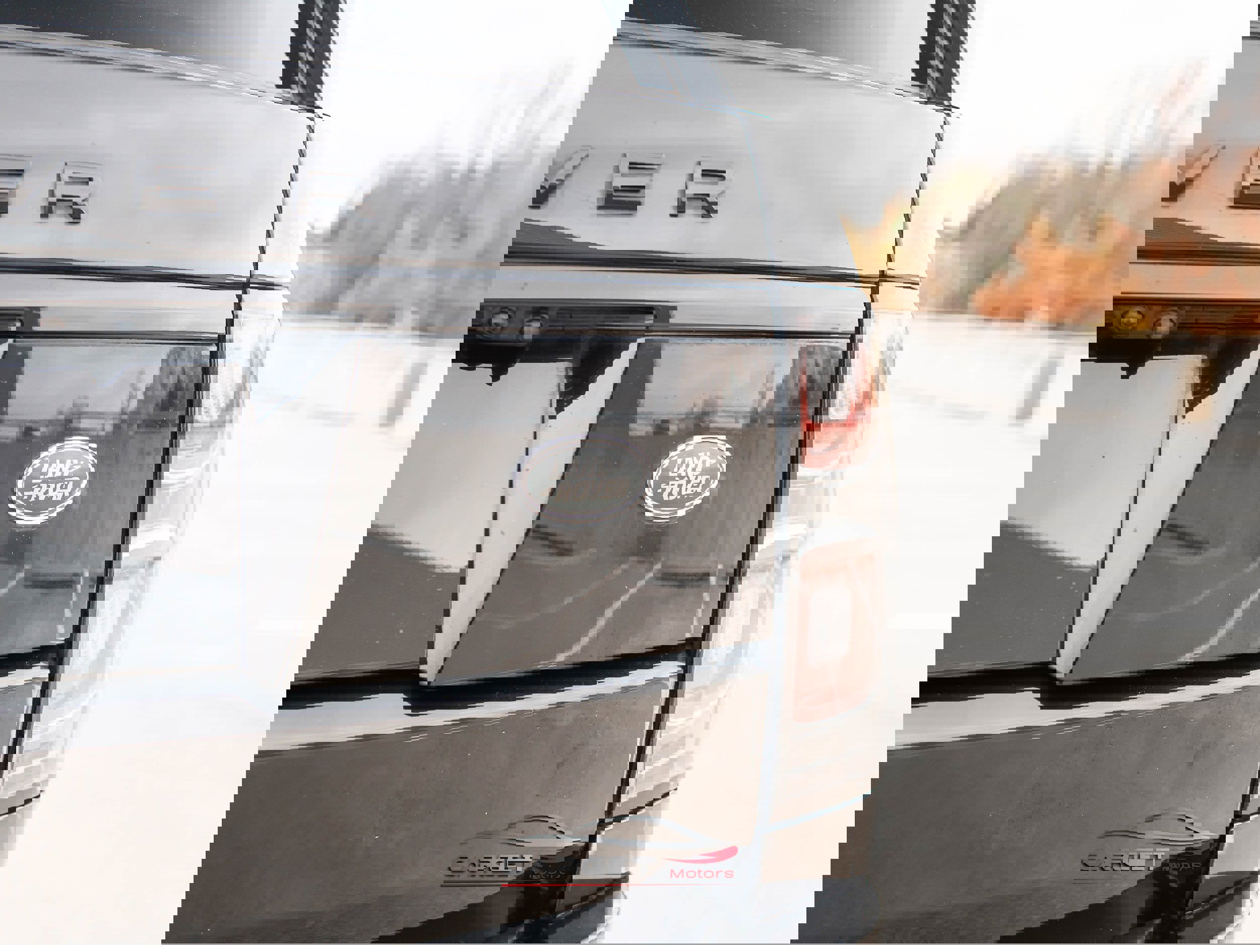 Used 2020 Land Rover Range Rover Long Wheelbase HSE image 44