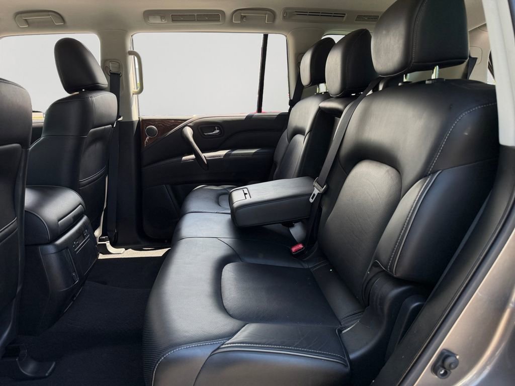Used 2018 INFINITI QX80 4WD w/ Driver Assistance Package image 12