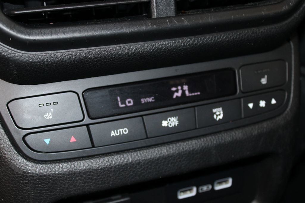 Used 2023 Honda Pilot Elite image 17