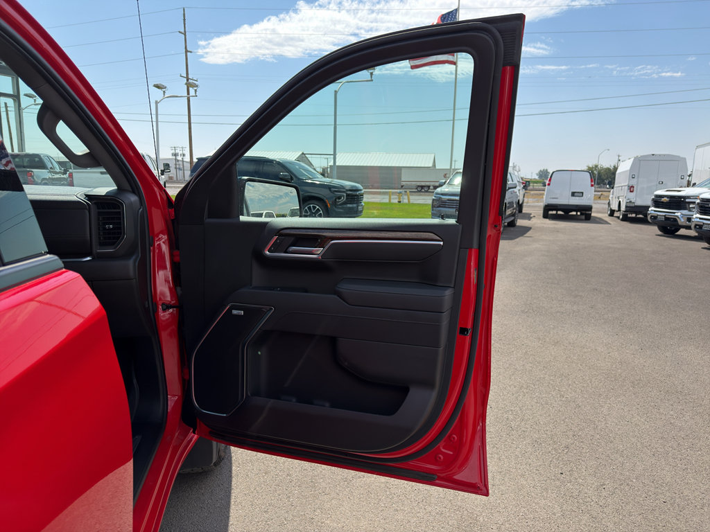 Used 2025 GMC Sierra 1500 Elevation w/ Elevation Premium Package AWD/4WD image 14