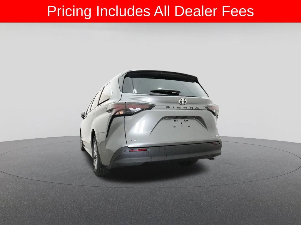 New 2026 Toyota Sienna XLE FWD image 22