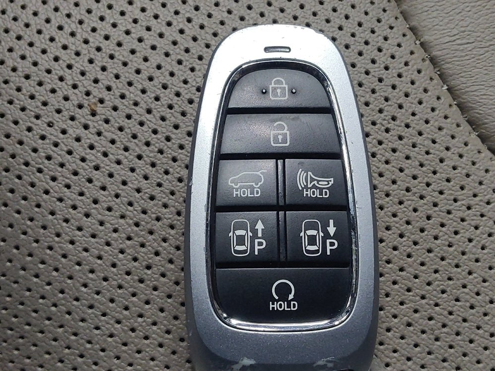 Used 2021 Hyundai Santa Fe Limited w/ Cargo Package AWD/4WD image 32