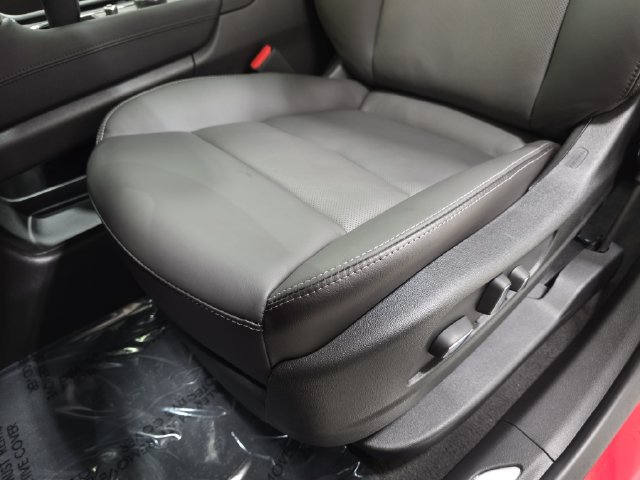 New 2026 Cadillac XT5 Premium Luxury w/ LPO, ONYX Package AWD/4WD image 25