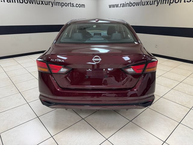 Used 2025 Nissan Altima 2.5 SV FWD image 5