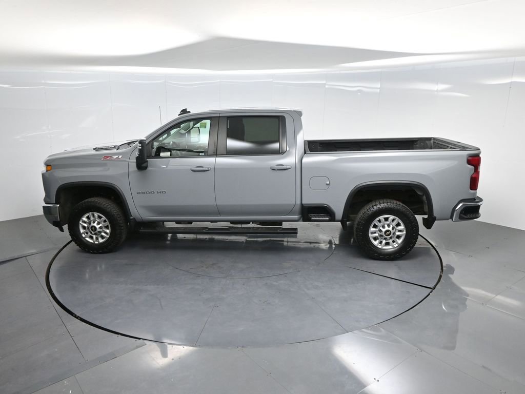 Used 2024 Chevrolet Silverado 2500 LT w/ Convenience Package image 56