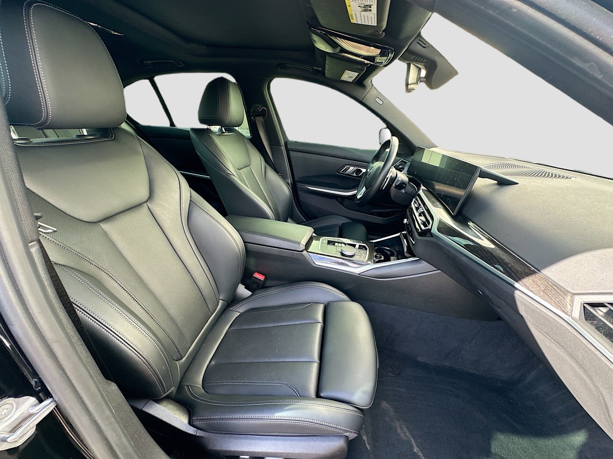 Used 2023 BMW 330i xDrive Sedan w/ Premium Package image 33