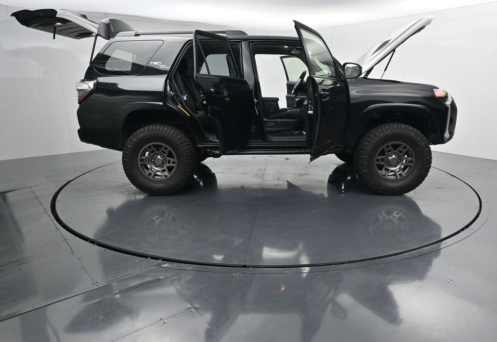 Used 2019 Toyota 4Runner TRD Off-Road AWD/4WD image 27