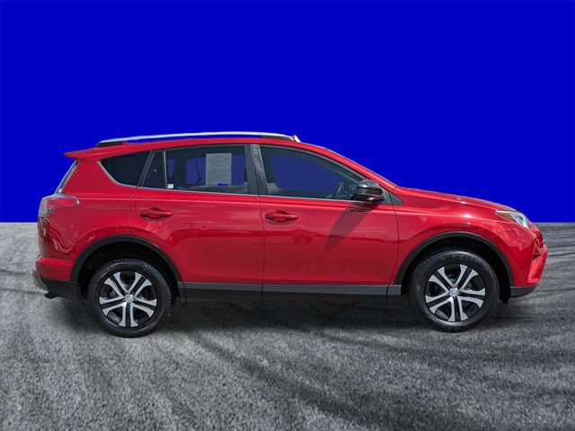 Used 2016 Toyota RAV4 LE FWD image 3