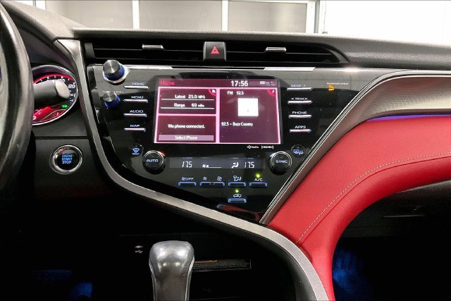 Used 2019 Toyota Camry XSE FWD image 19