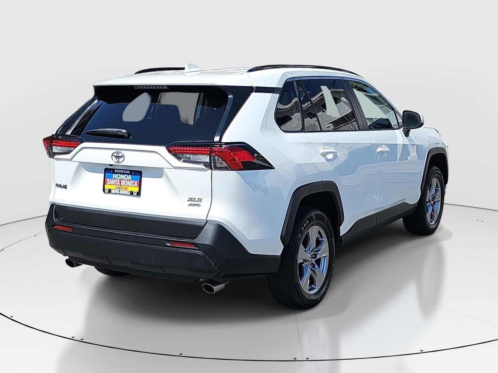 Used 2023 Toyota RAV4 XLE AWD/4WD image 5