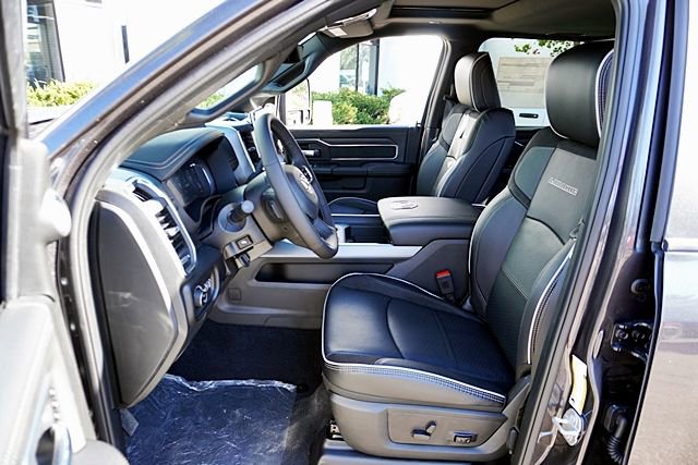 New 2026 RAM 2500 Laramie AWD/4WD image 22