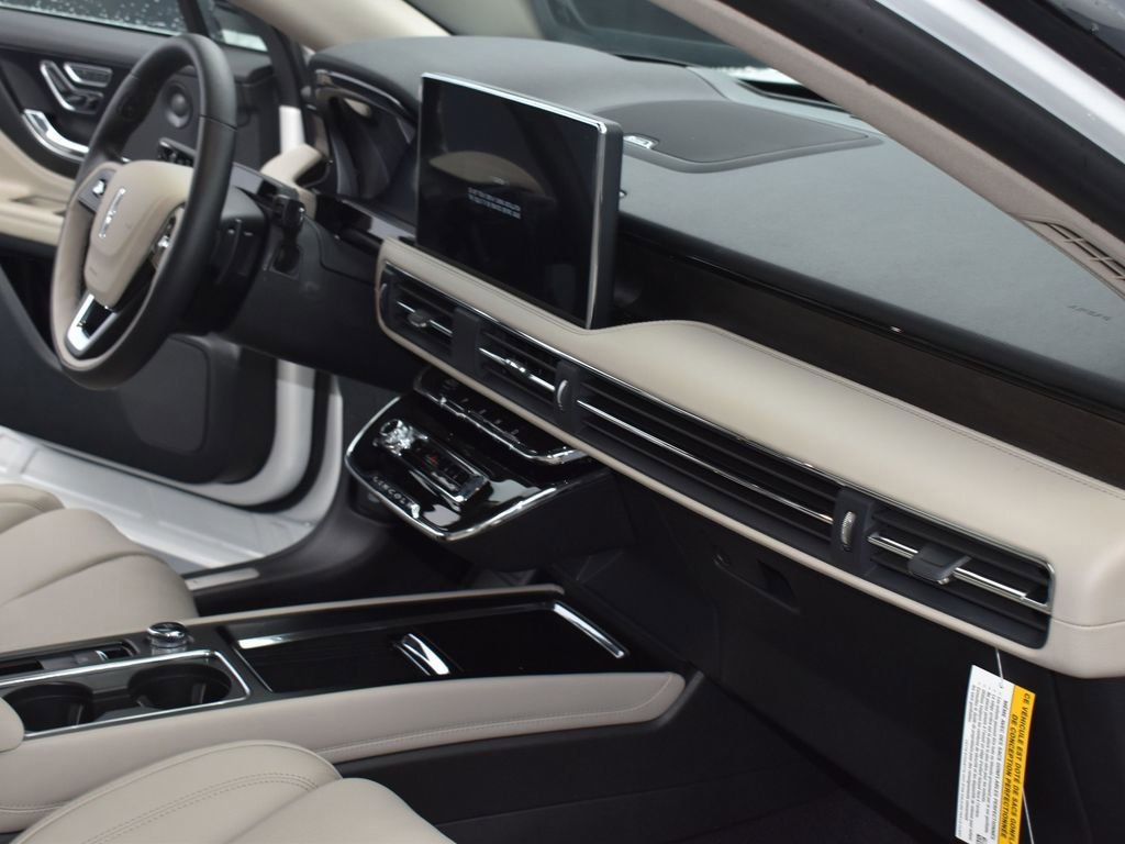 New 2026 Lincoln Corsair Grand Touring AWD/4WD image 16