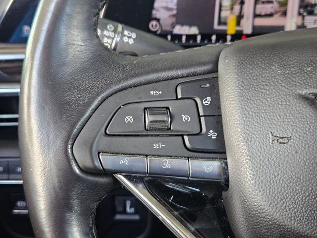 Used 2024 Cadillac Escalade ESV Sport w/ LPO, ONYX Package AWD/4WD image 10