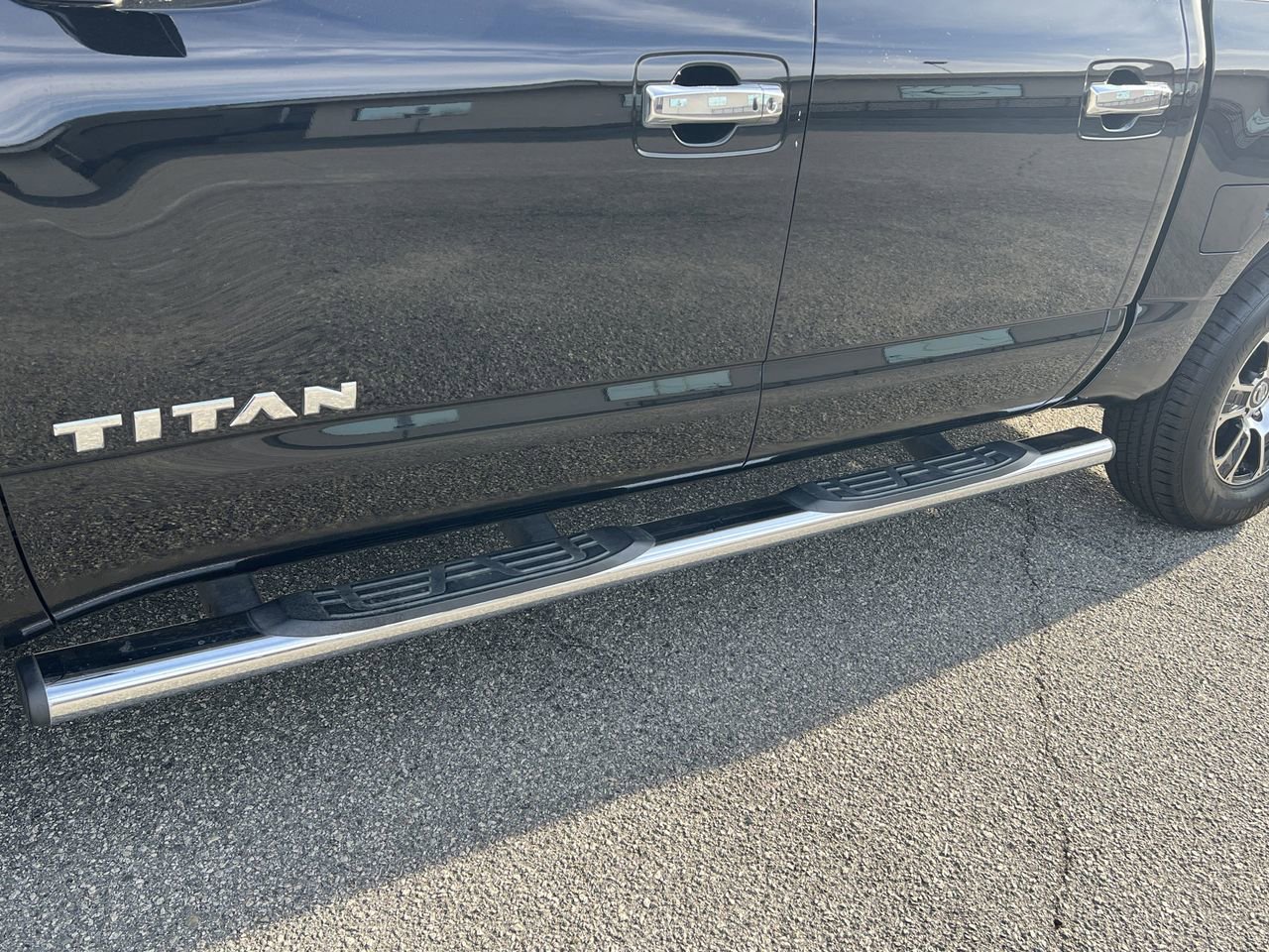 Used 2021 Nissan Titan SV w/ SV Convenience Package image 41