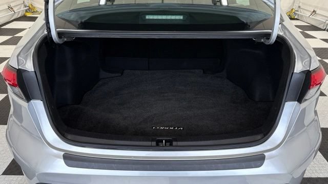 Used 2022 Toyota Corolla XSE w/ Carpet Mat Package (TMS) FWD image 4
