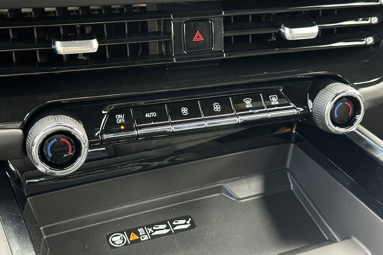 New 2026 Chevrolet Suburban High Country w/ LPO, Illumination Package image 22