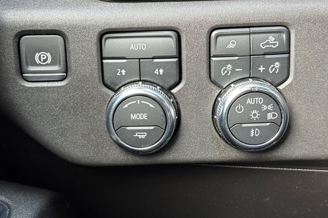 Used 2024 GMC Sierra 1500 SLT AWD/4WD image 43