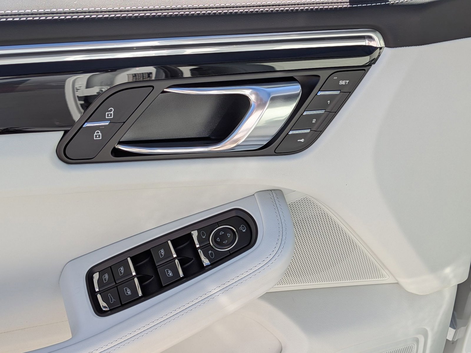 New 2026 Porsche Macan S image 15