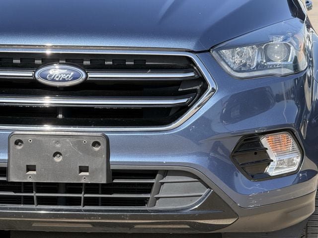 Used 2018 Ford Escape SE w/ SE Sport Appearance Package AWD/4WD image 9