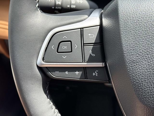 Used 2026 Toyota Highlander Platinum AWD/4WD image 25